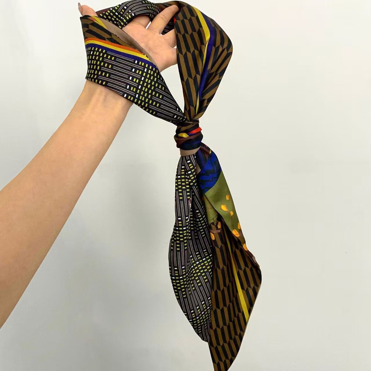 Luxury Print Long Hair Ribbon  - đánh giá và giá Ribbon Wired Satin